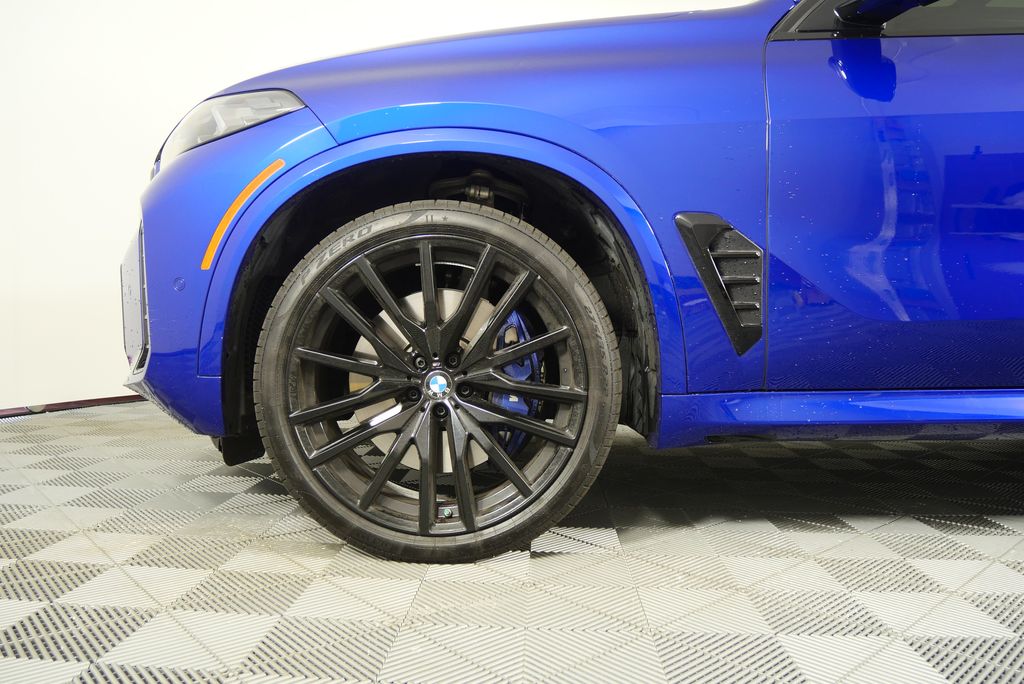 2024 BMW X5 M60i 7