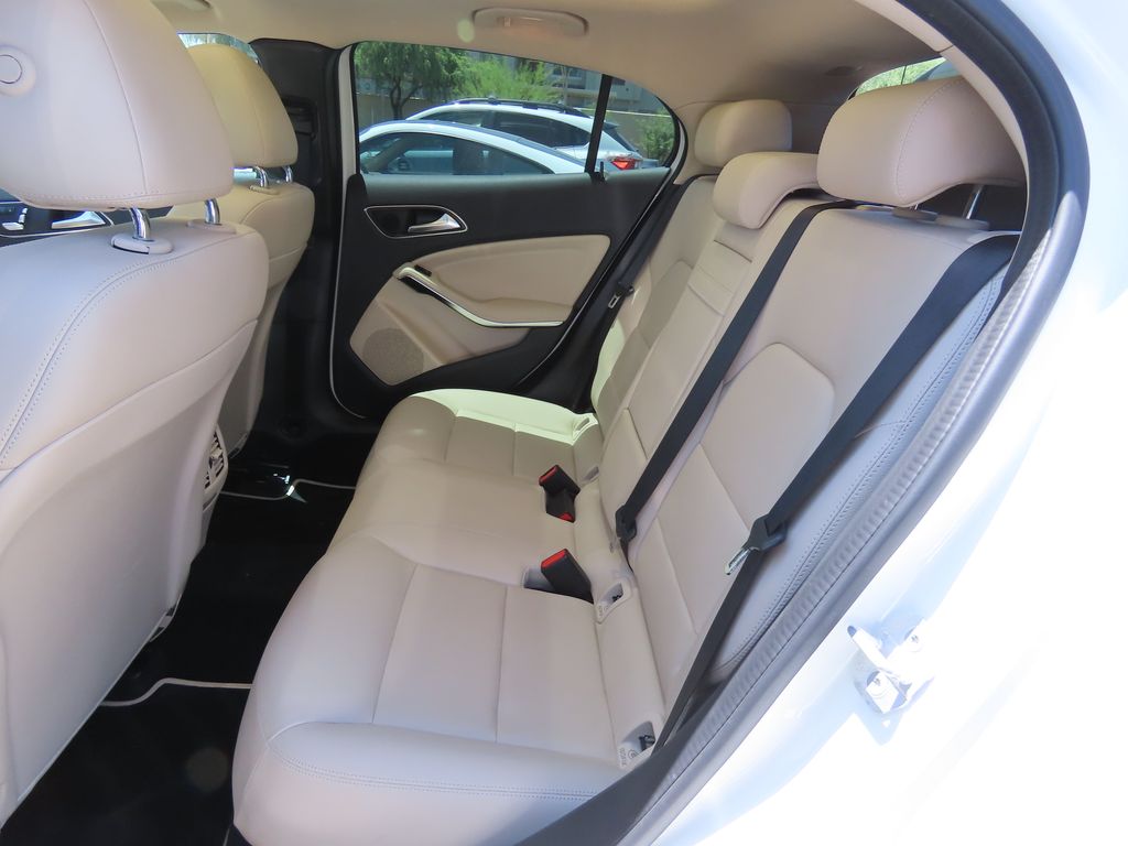 2018 Mercedes-Benz GLA 250 11