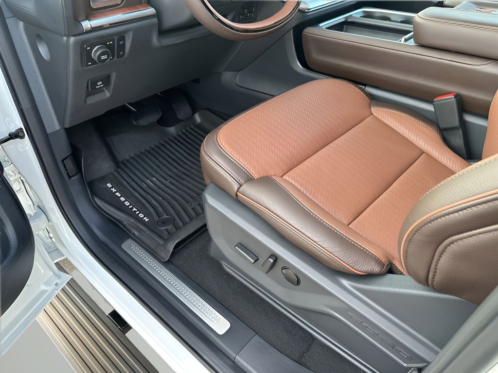 Used Car 2025 Ford Expedition Max  King Ranch For Sale Under $90,000 In Austin, Texas