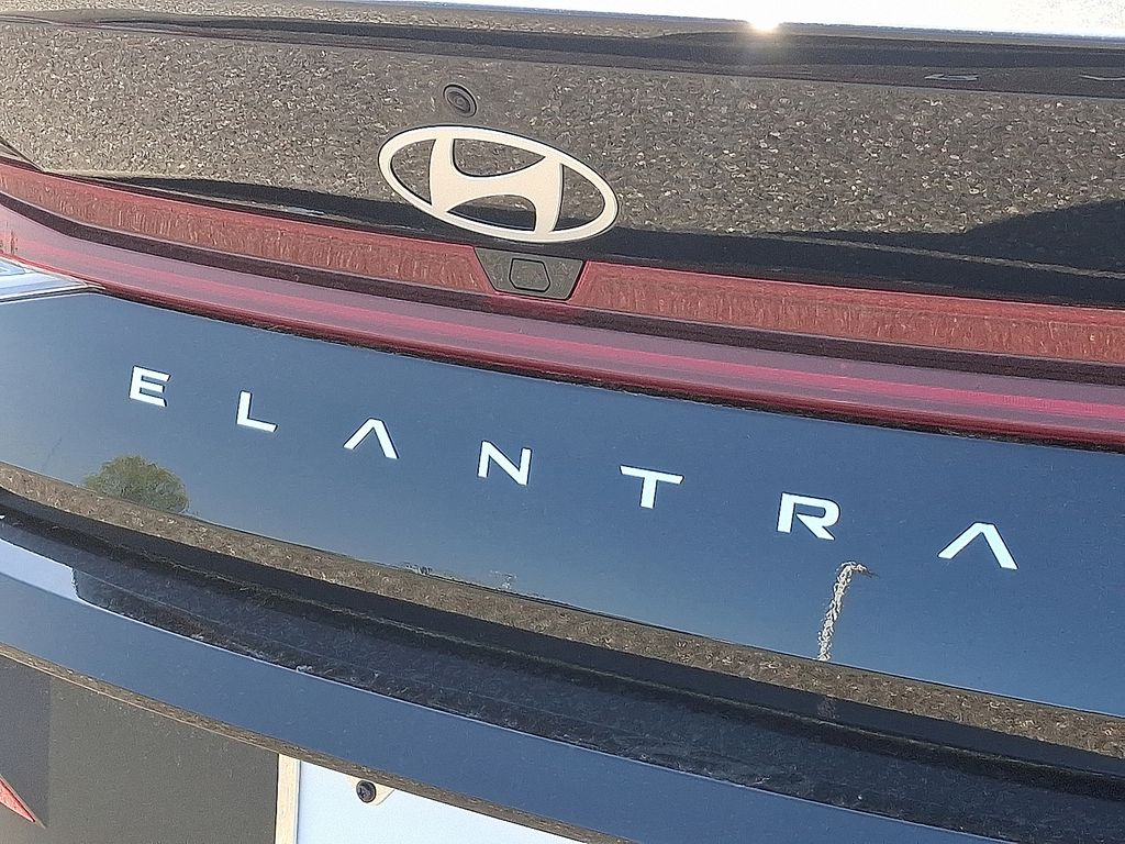 Thumbnail: 2026 Hyundai Elantra - 5