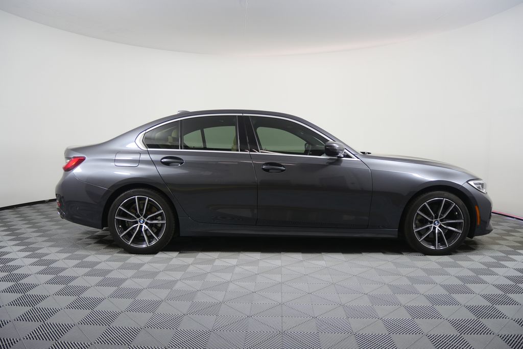 Thumbnail: 2019 BMW 3 Series - 2