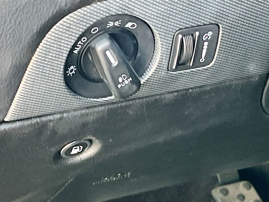 Used 2018 Gray Dodge SRT image 10