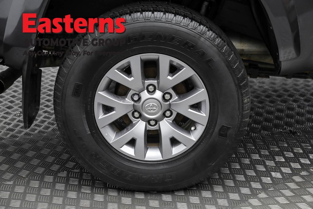 Used 2017 Gray Toyota SR5 image 28