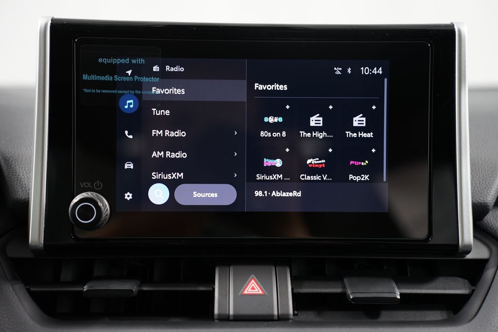 2025 Toyota RAV4 LE 18