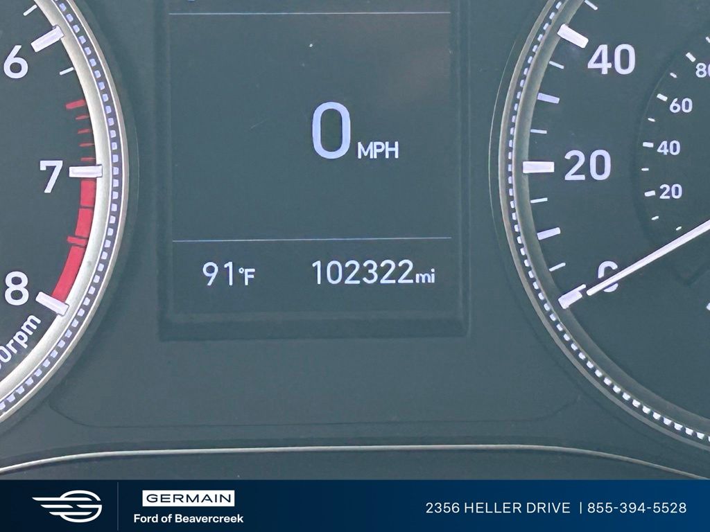 Used 2020 Orange Hyundai SE image 24