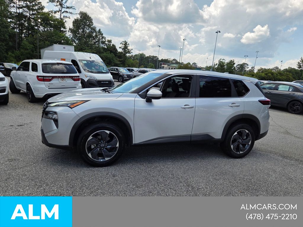 Used 2025 Silver Nissan SV image 5