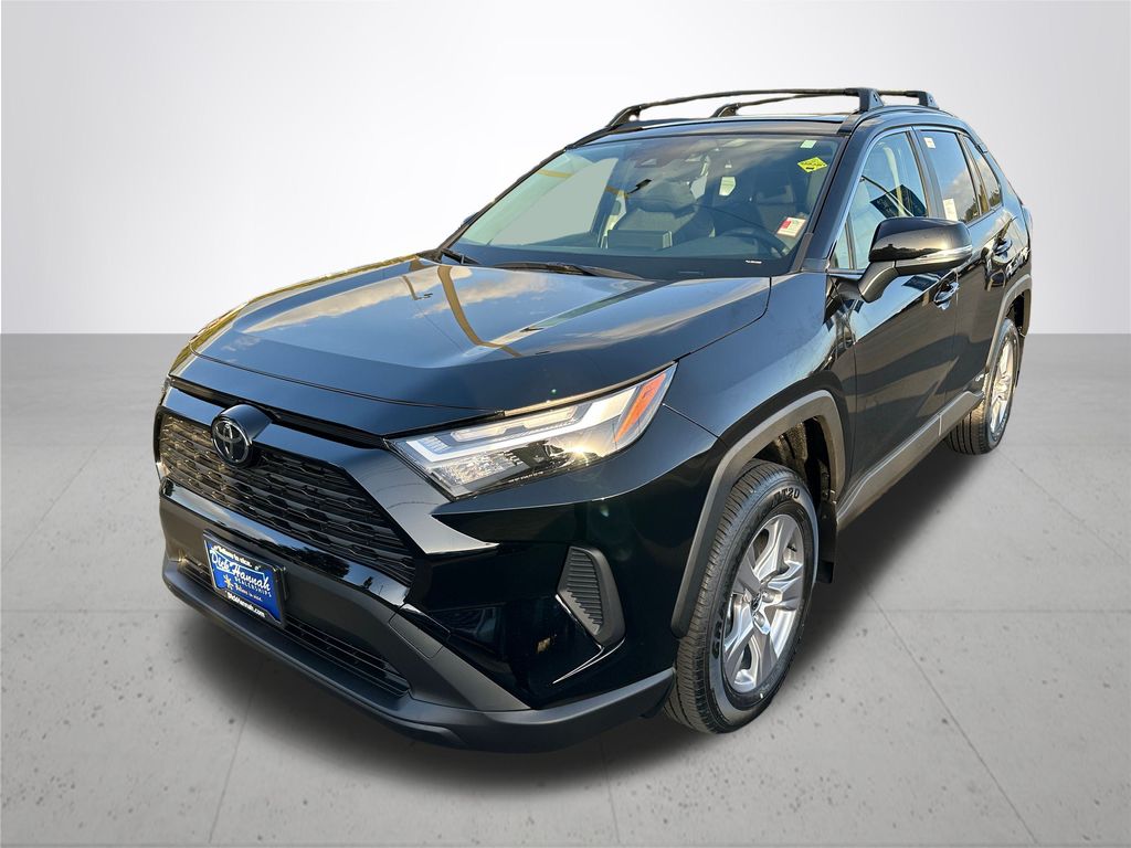 2025 Toyota RAV4 Hybrid XLE photo 2