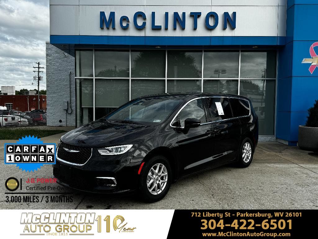 Diamond Black Crystal Pearlcoat 2025 Chrysler Pacifica Select FWD Minivan Front-Wheel Drive 9-Speed Automatic