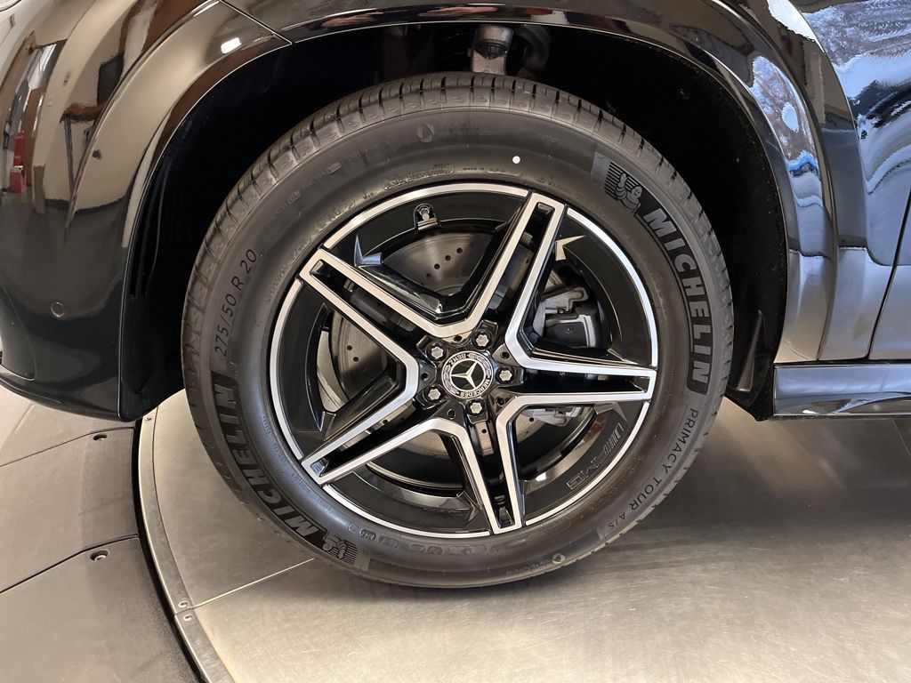 Thumbnail: 2026 Mercedes-Benz GLE - 10