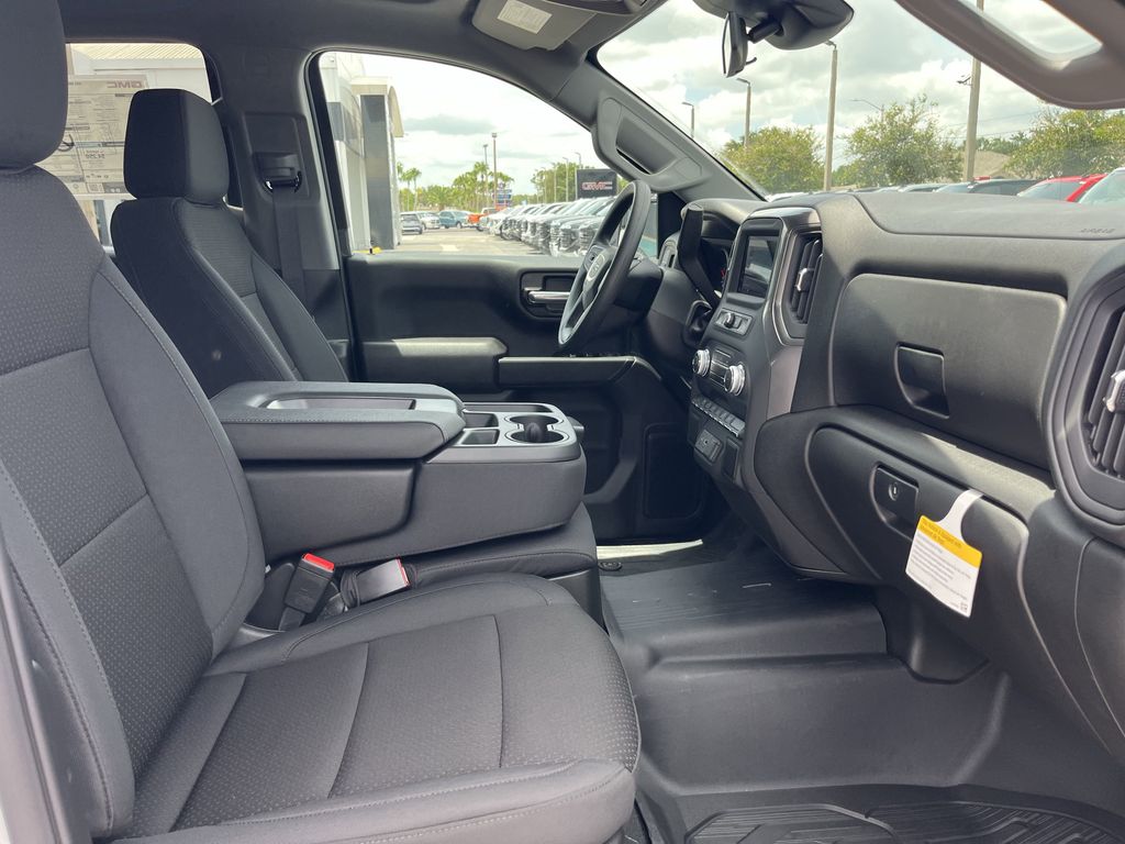 new 2025 GMC Sierra 1500 car, priced at $40,097