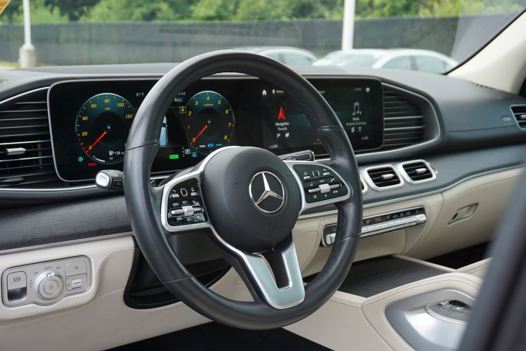 Thumbnail: 2022 Mercedes-Benz GLS - 10