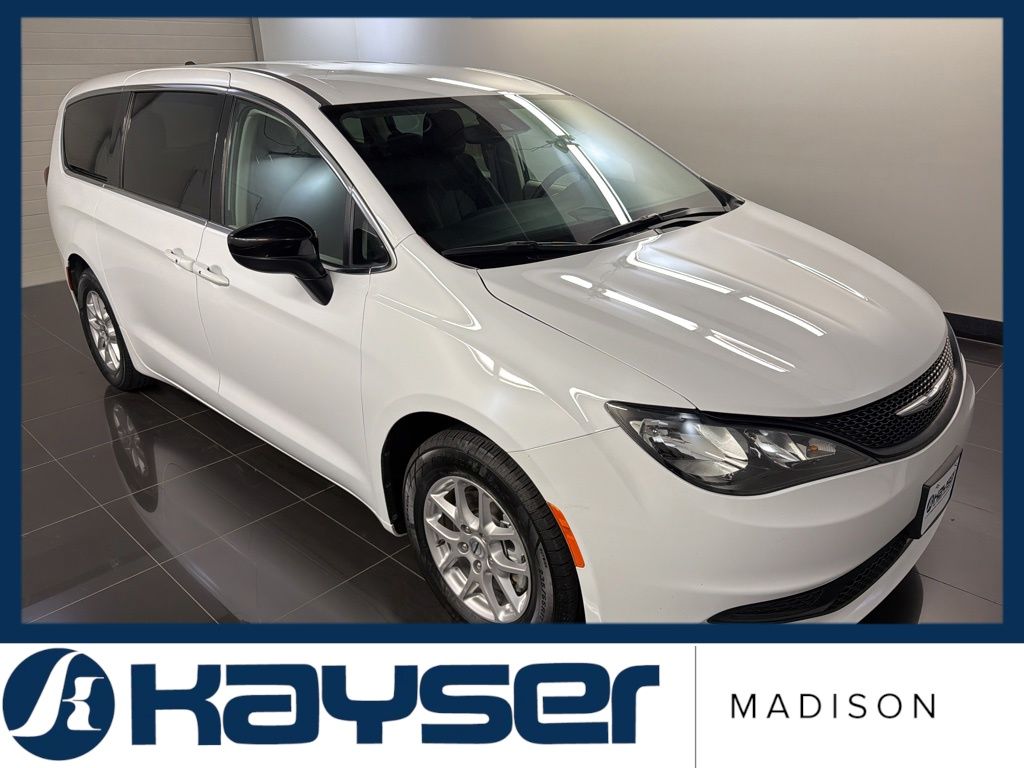2024 Chrysler Voyager LX's photo