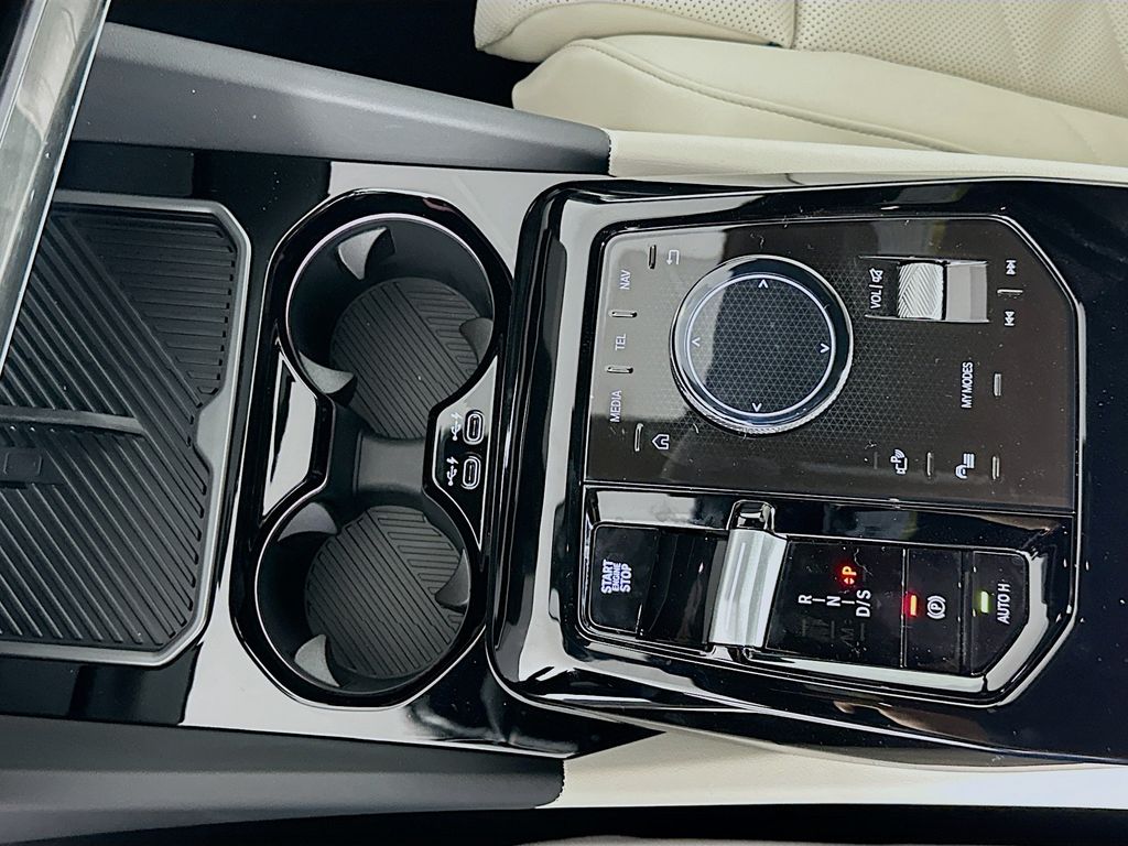 Thumbnail: 2026 BMW 5 Series - 15