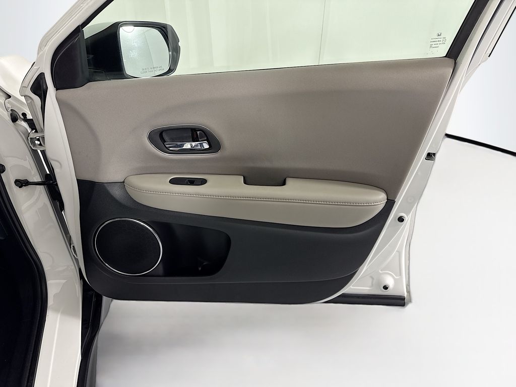 Thumbnail: 2018 Honda HR-V - 25