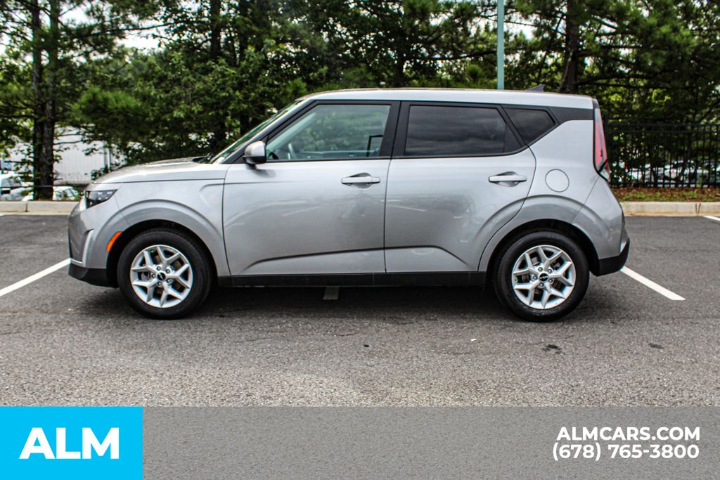 Used 2025 Gray Kia LX image 6