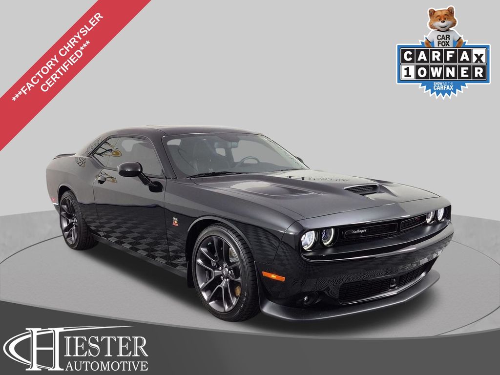Pitch Black Clearcoat 2022 Dodge Challenger Coupe Rear-Wheel Drive 8-Speed Automatic