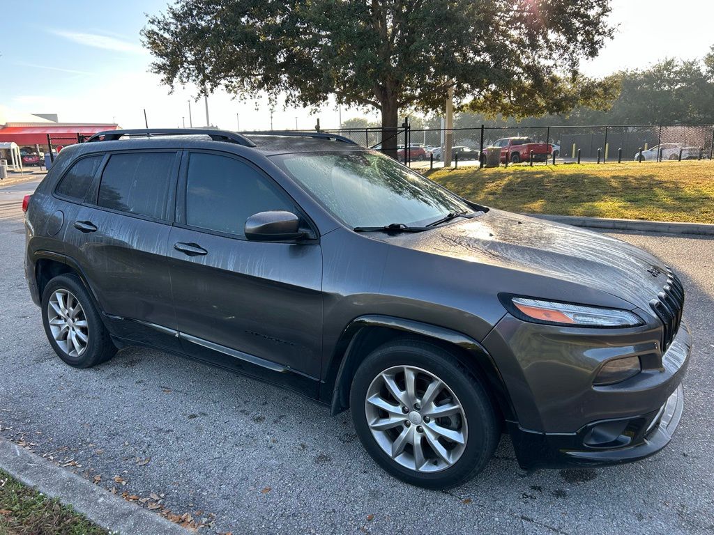 Thumbnail: 2018 Jeep Cherokee - 7
