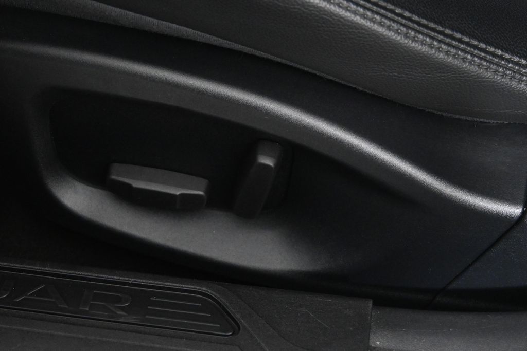 Thumbnail: 2018 Jaguar XE - 28