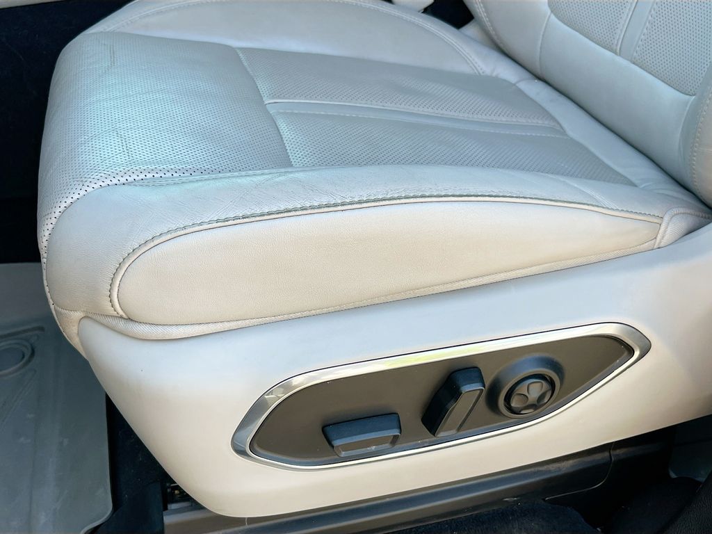 Used 2022 Silver Jeep Series II image 20