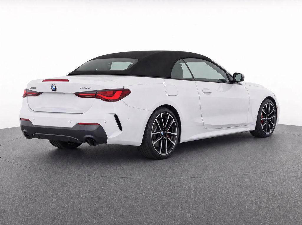 Thumbnail: 2024 BMW 4 Series - 3