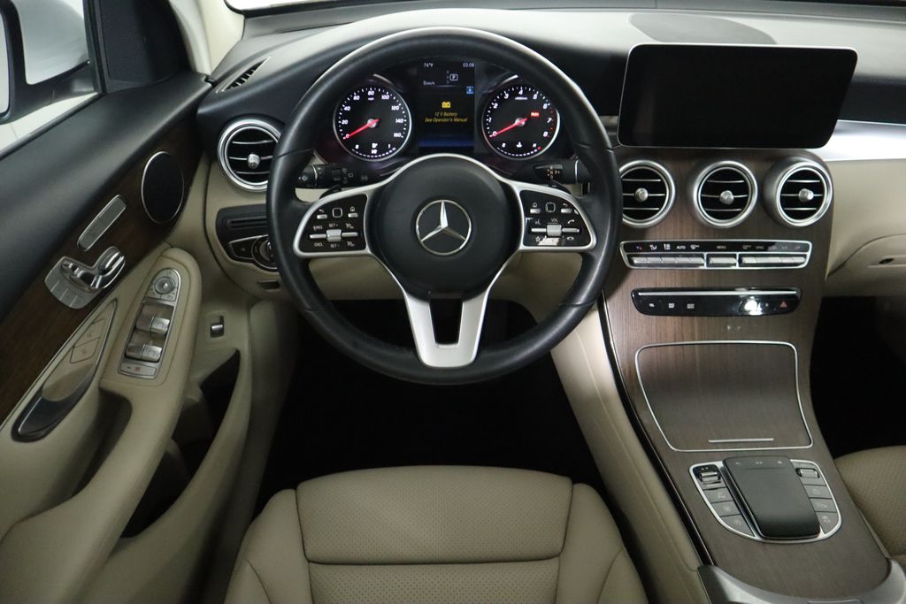 2022 Mercedes-Benz GLC 300 10