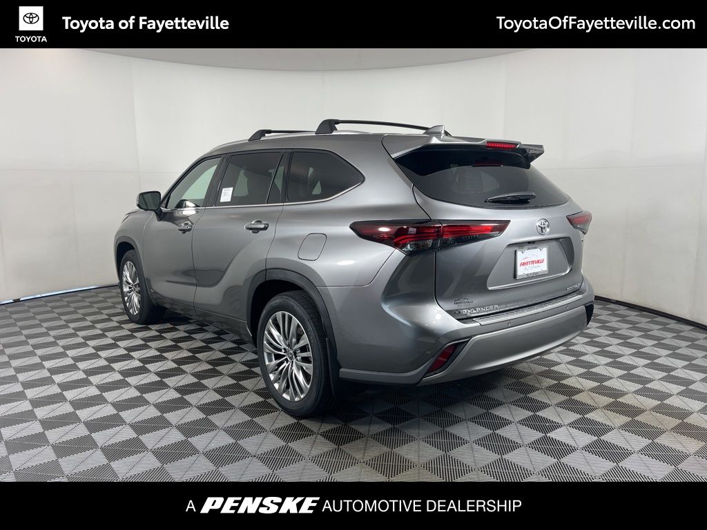 Thumbnail: 2026 Toyota Highlander - 3