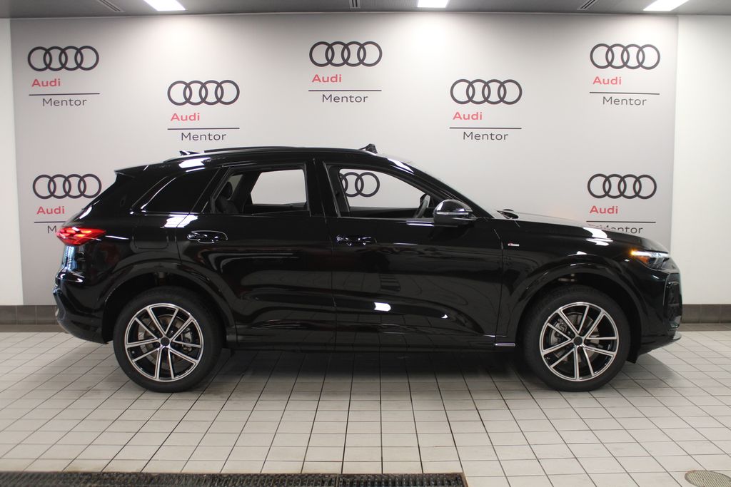 Thumbnail: 2026 Audi Q5 - 7
