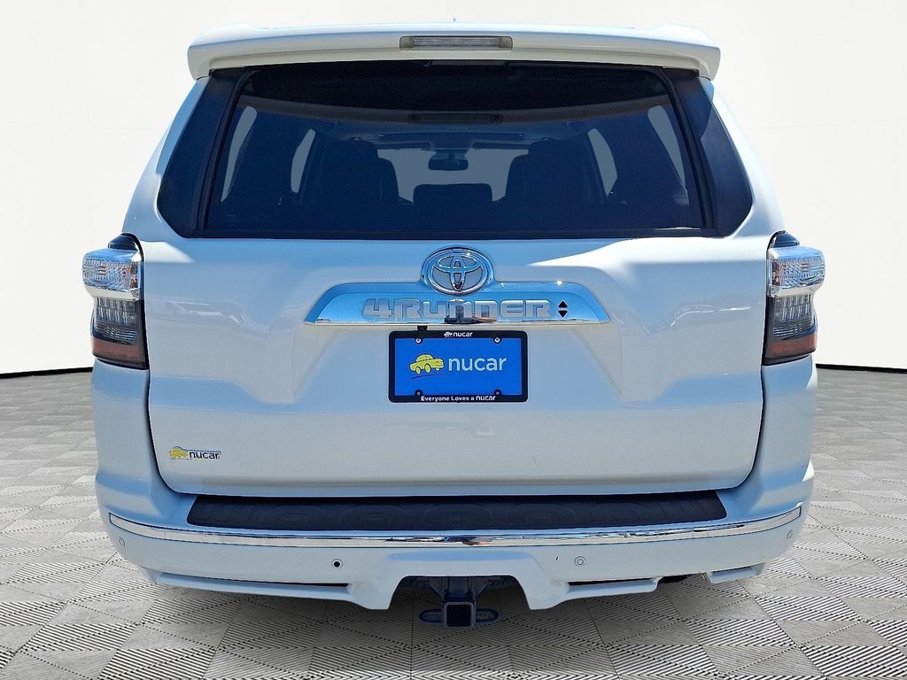 2018 Toyota 4Runner — photo 6