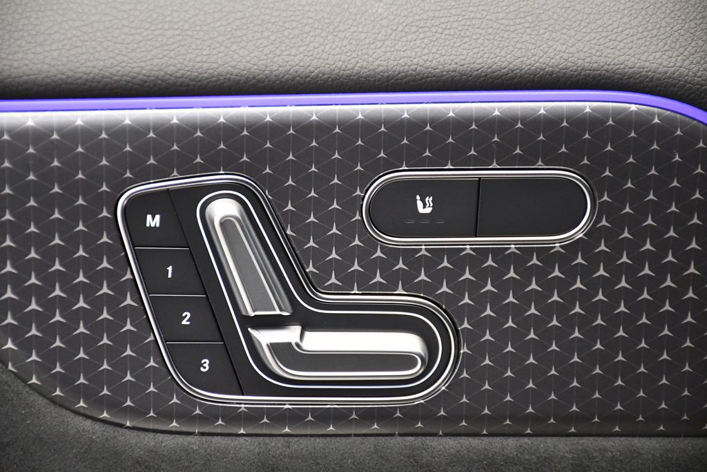 Thumbnail: 2025 Mercedes-Benz GLA - 32