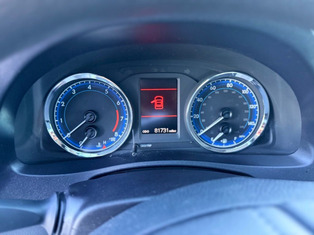 Thumbnail: 2017 Toyota Corolla - 13