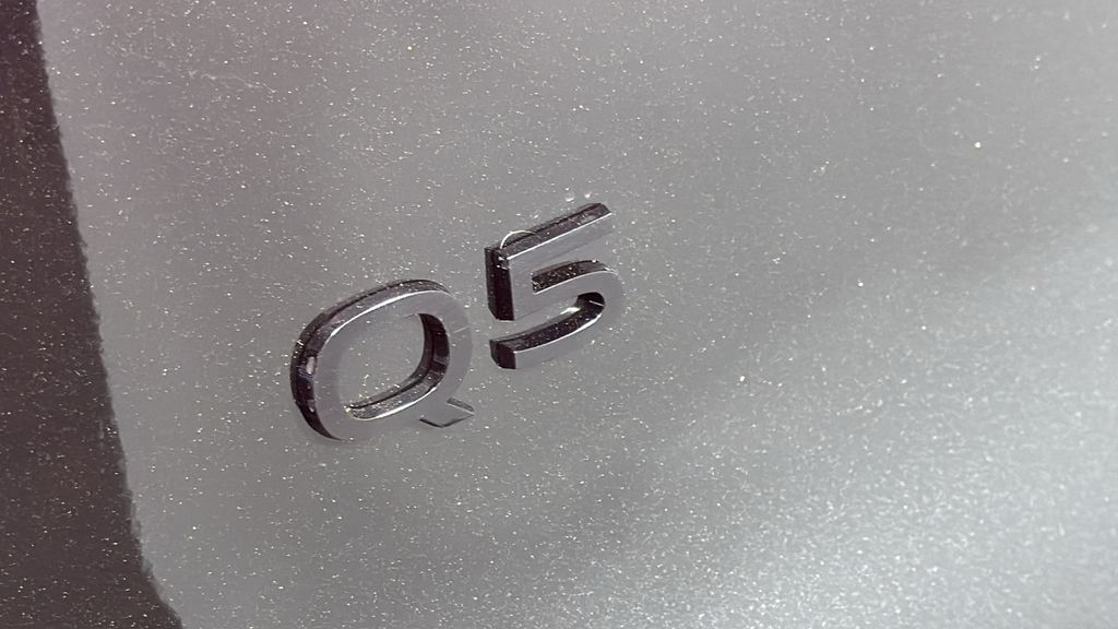 Thumbnail: 2025 Audi Q5 - 9