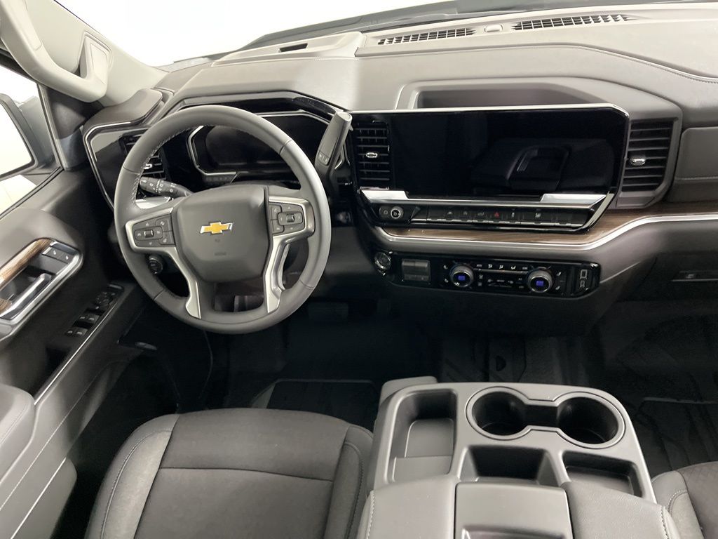 Thumbnail: 2026 Chevrolet Silverado 1500 - 13