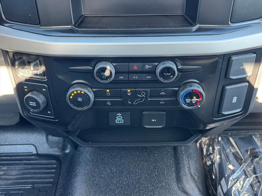 New 2026 Oxford White Ford XL image 20
