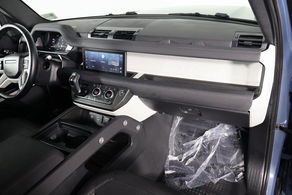 Thumbnail: 2023 Land Rover Defender - 8