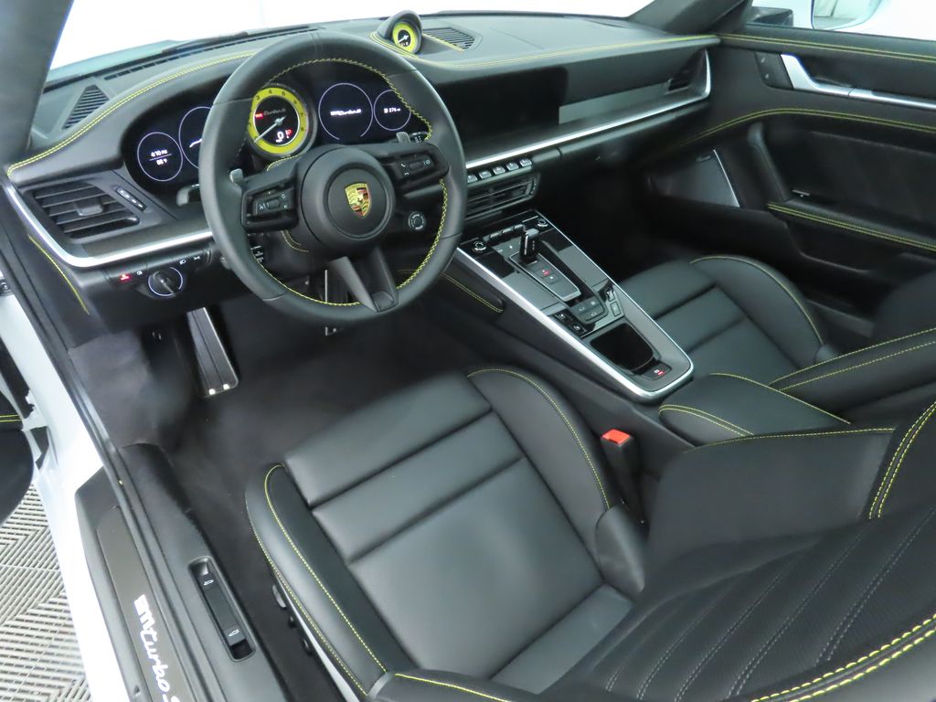 2022 Porsche 911 Turbo 9