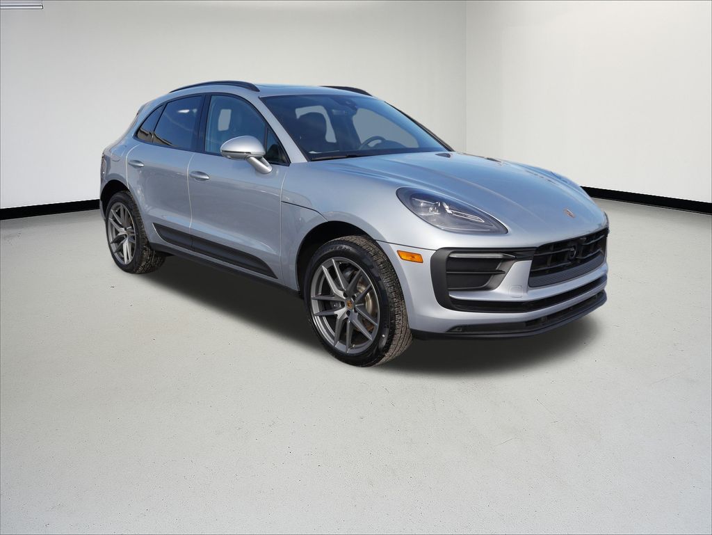 Thumbnail: 2026 Porsche Macan - 9