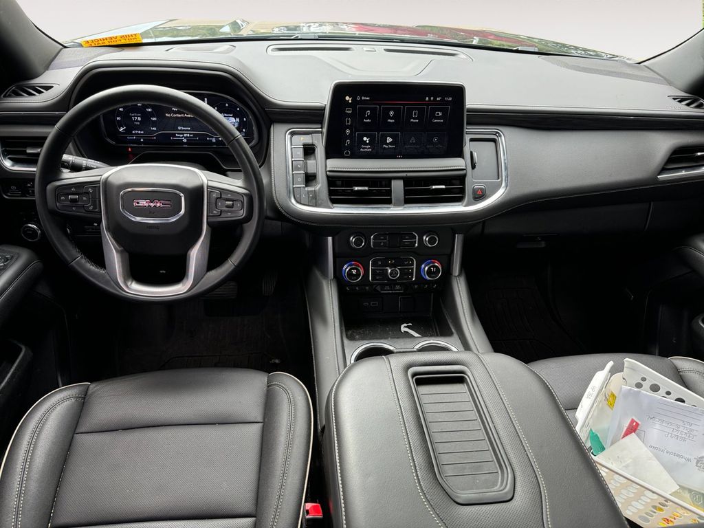 2023 GMC Yukon XL SLT 10