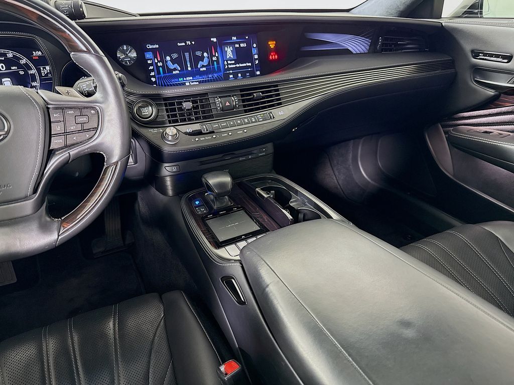 Thumbnail: 2018 Lexus LS - 24