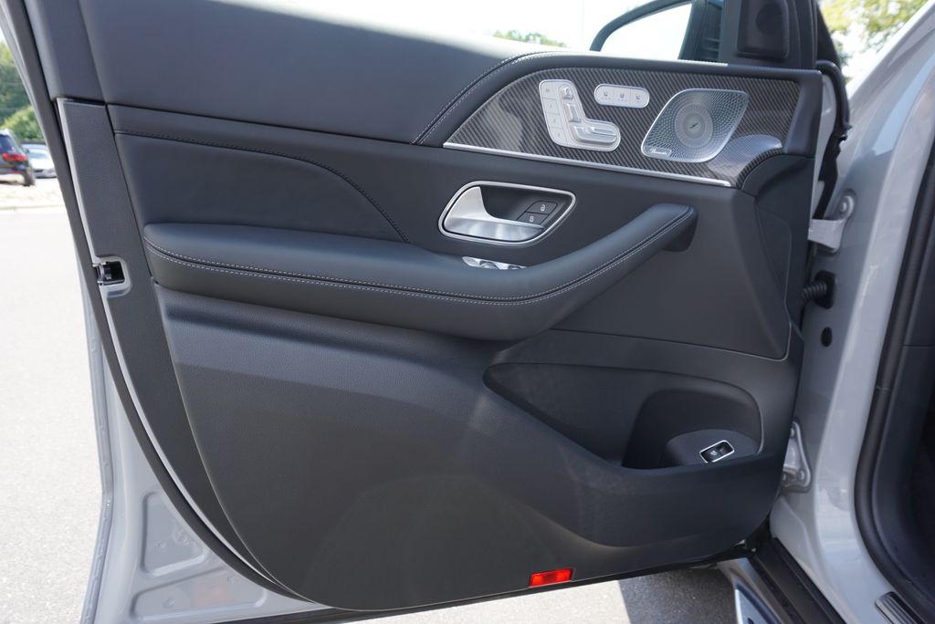 Thumbnail: 2026 Mercedes-Benz GLE - 25