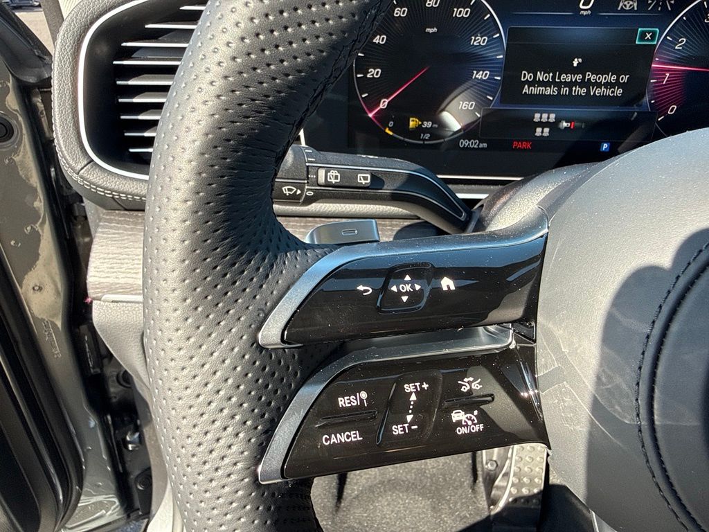 Thumbnail: 2026 Mercedes-Benz GLS - 32