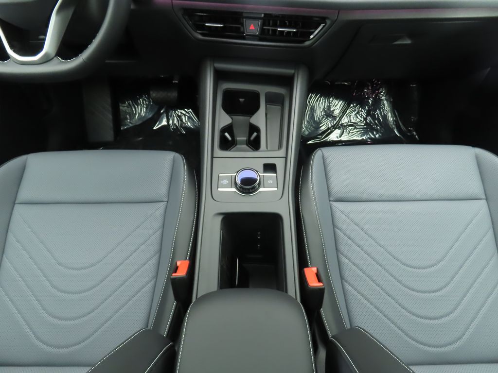 Thumbnail: 2026 Volkswagen Tiguan - 16