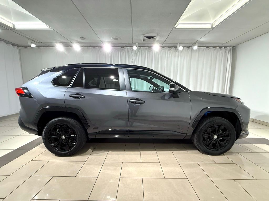 Thumbnail: 2025 Toyota RAV4 - 6