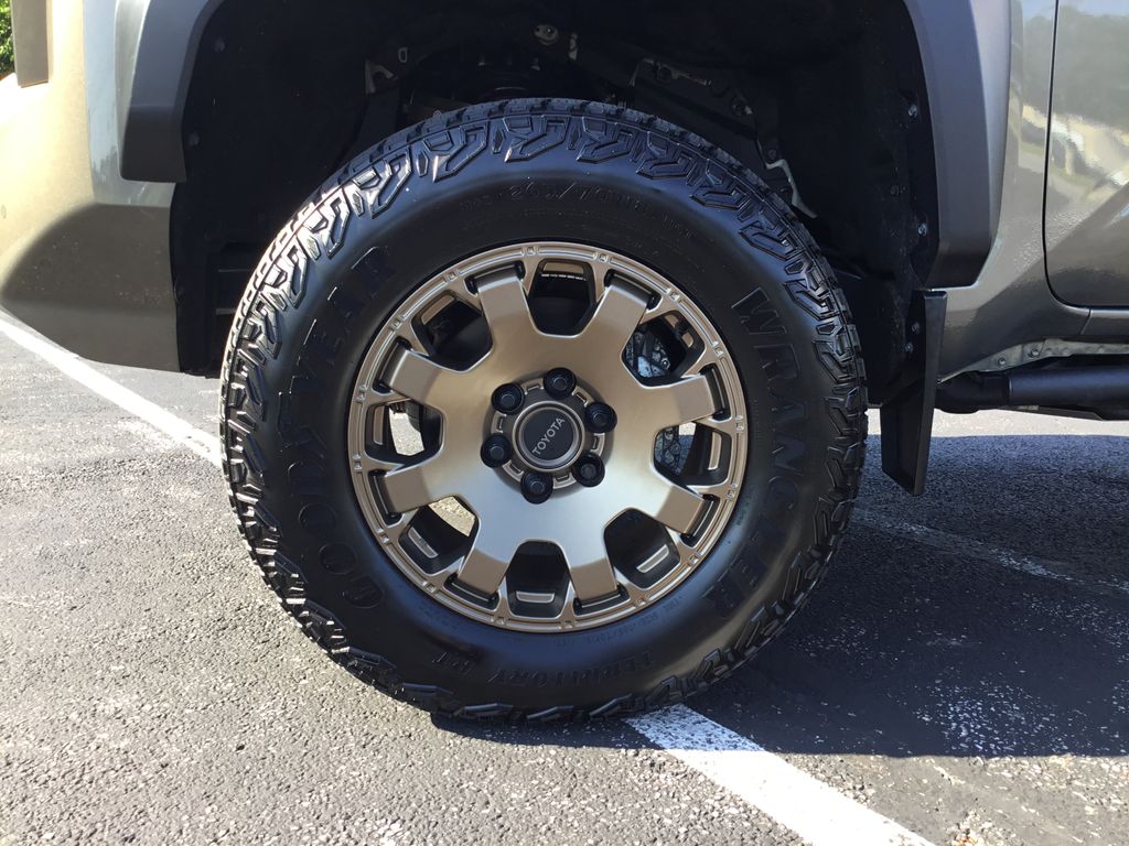 Thumbnail: 2024 Toyota Tacoma - 9
