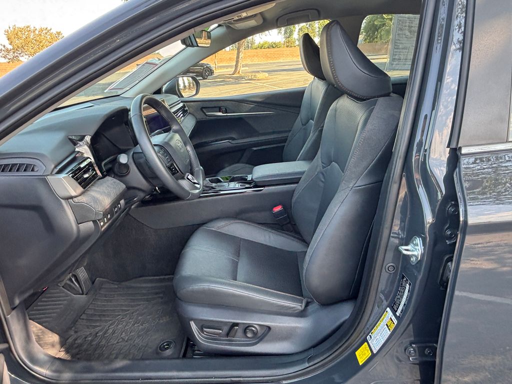 Thumbnail: 2025 Toyota Camry - 24