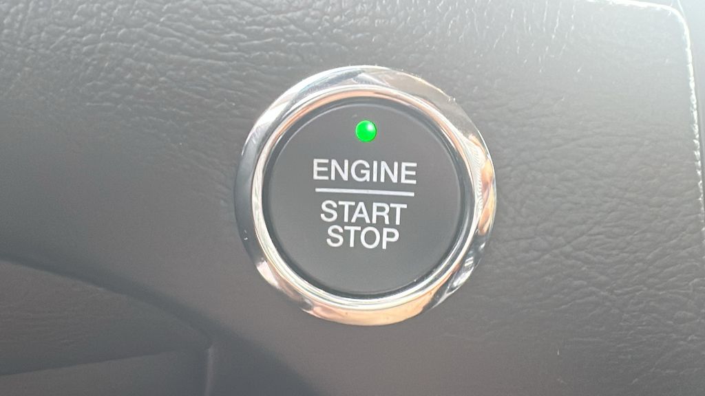 2019 Ford Edge SEL White at DeMontrond Gulf Freeway