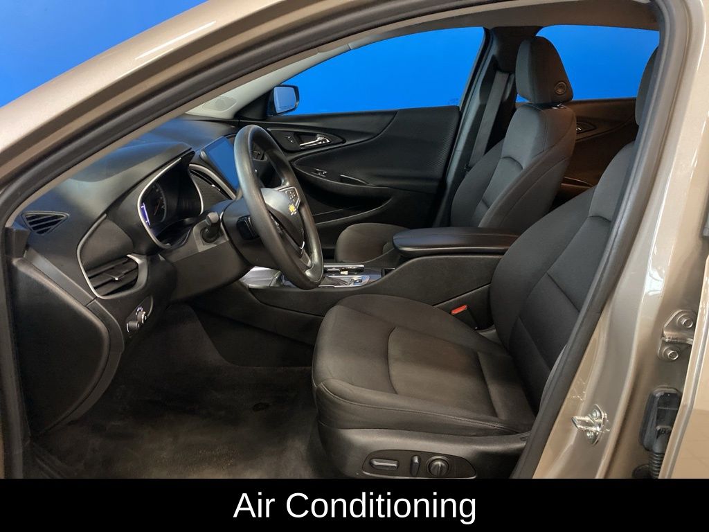 Used 2023 Gray Chevrolet LT image 10