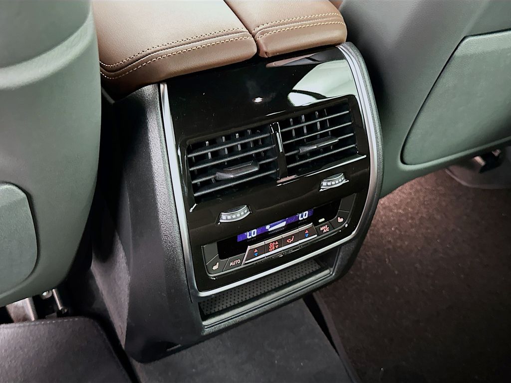 Thumbnail: 2026 BMW X5 - 18