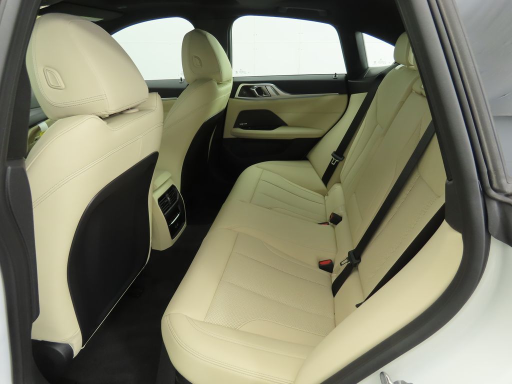 2025 BMW i4 xDrive40 22