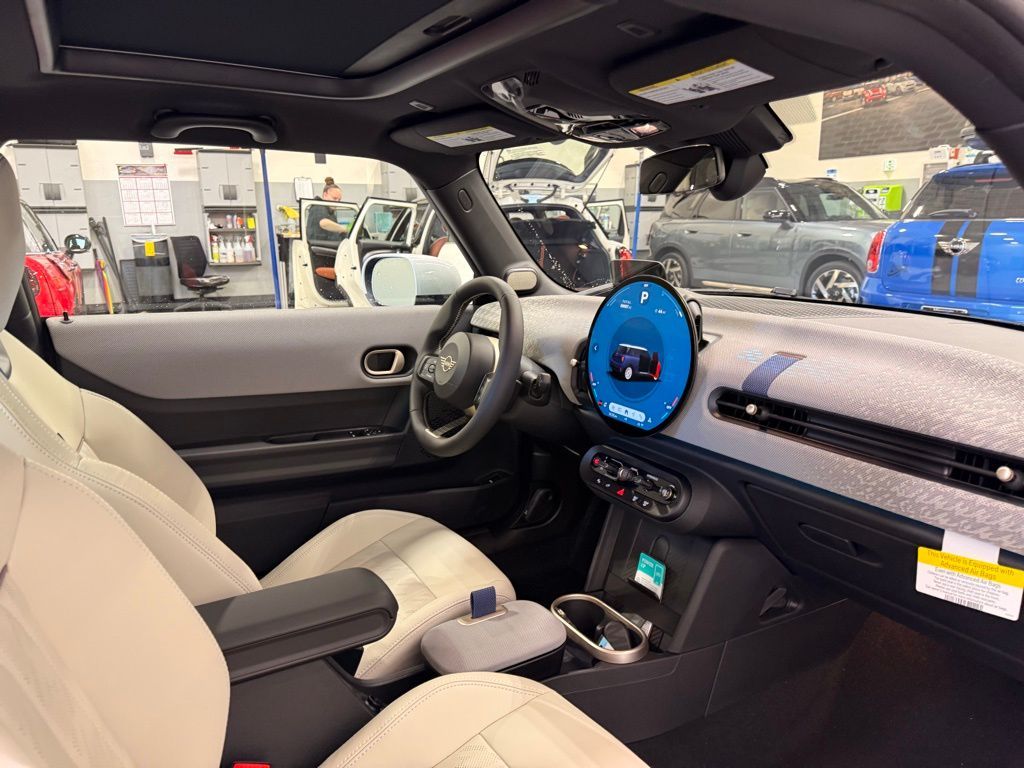 Thumbnail: 2026 MINI Cooper - 22