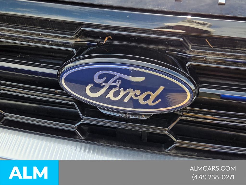 Used 2025 Black Ford Platinum image 26